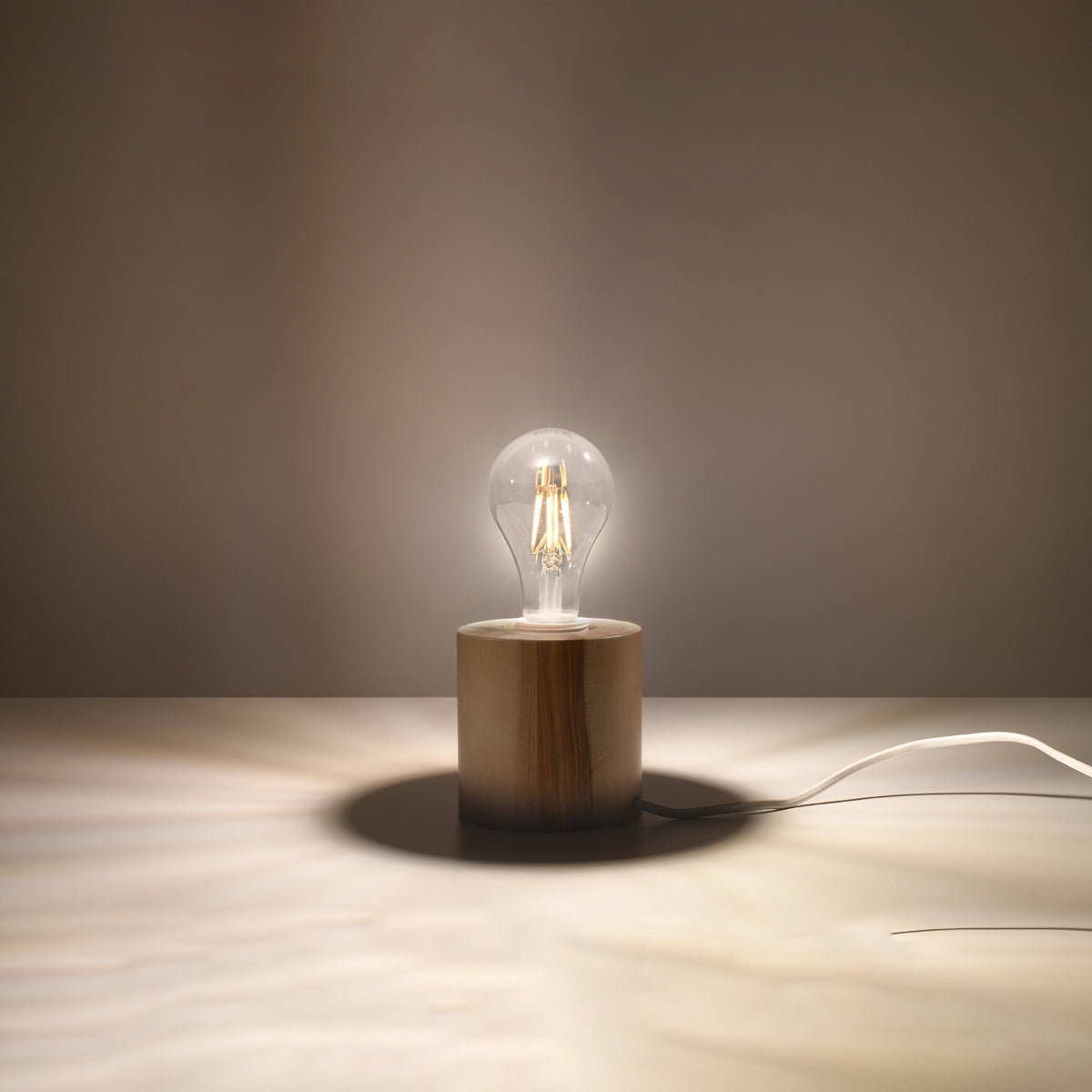 Minimalistische Tafellamp SALGADO hout