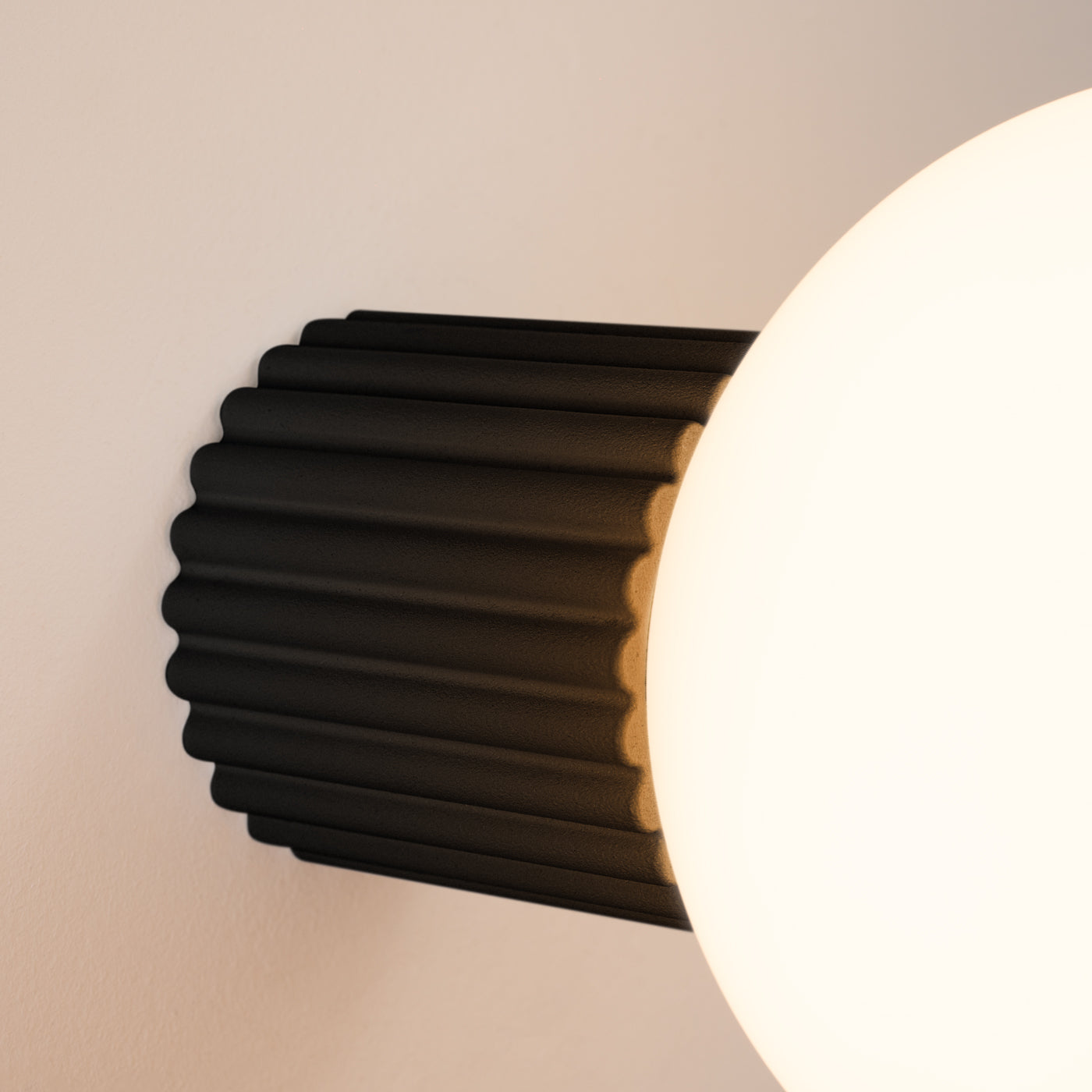 Wandlamp HALO zwart IP44