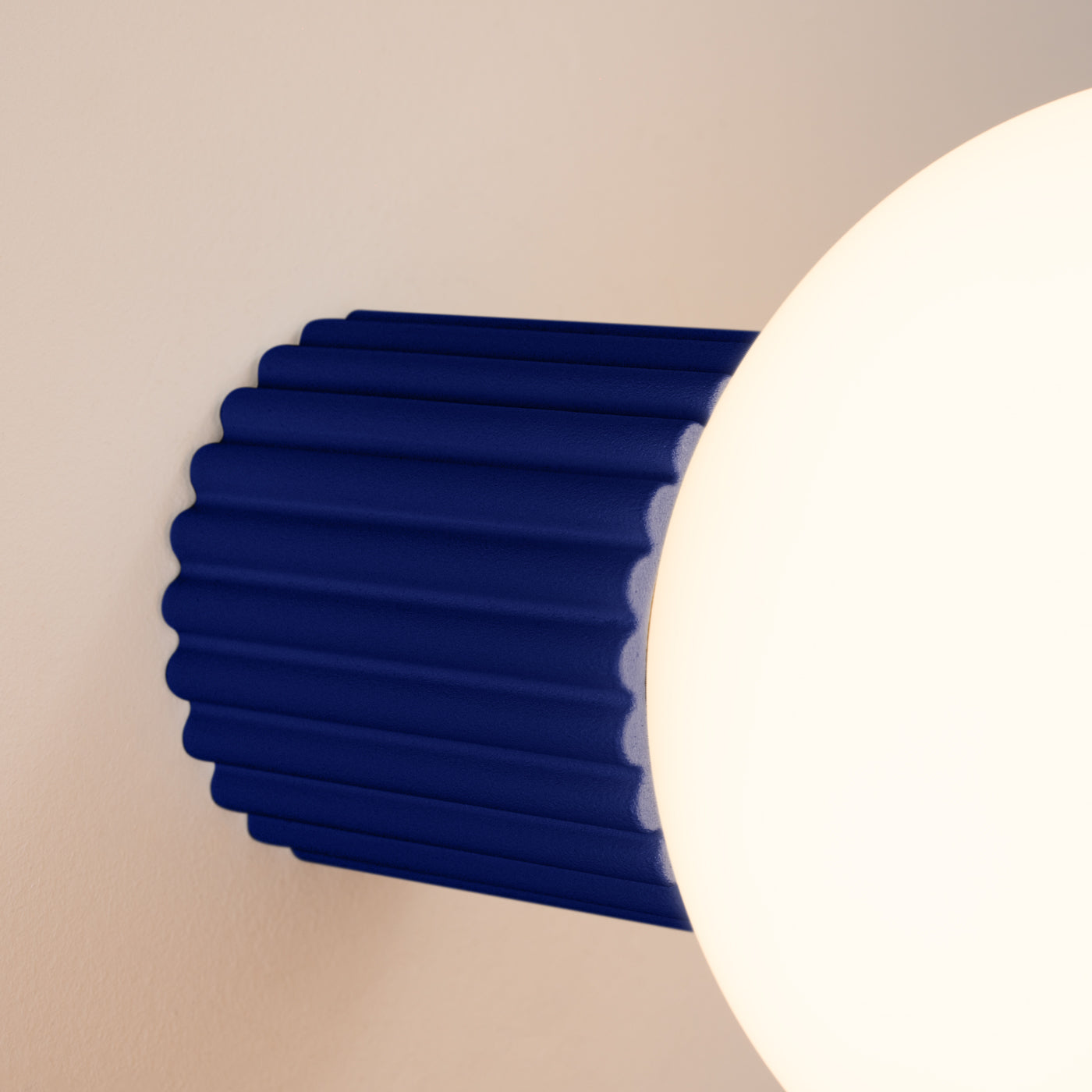 Wandlamp HALO ultramarijn IP44