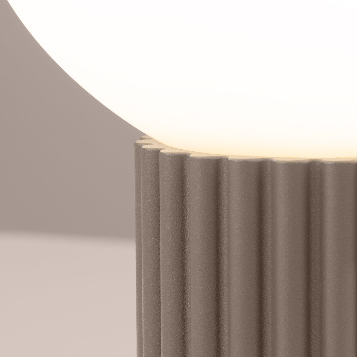 Tafellamp HALO taupe